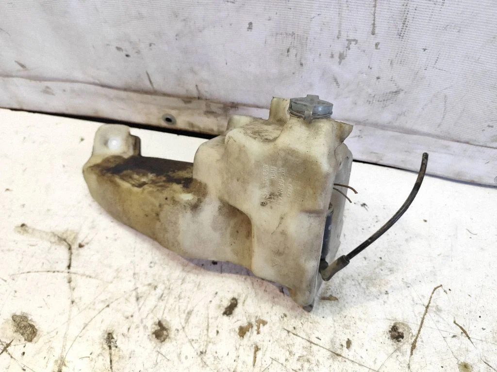 Windshield washer fluid reservoir/tank 893955453B