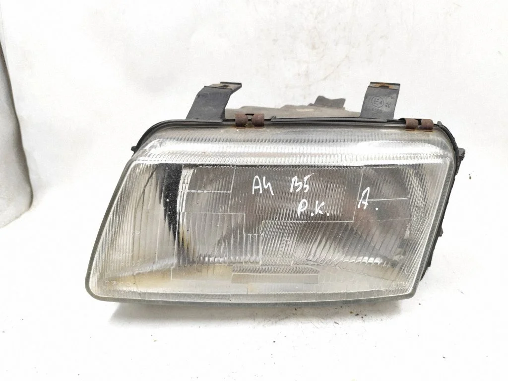 Headlight/headlamp 084411124