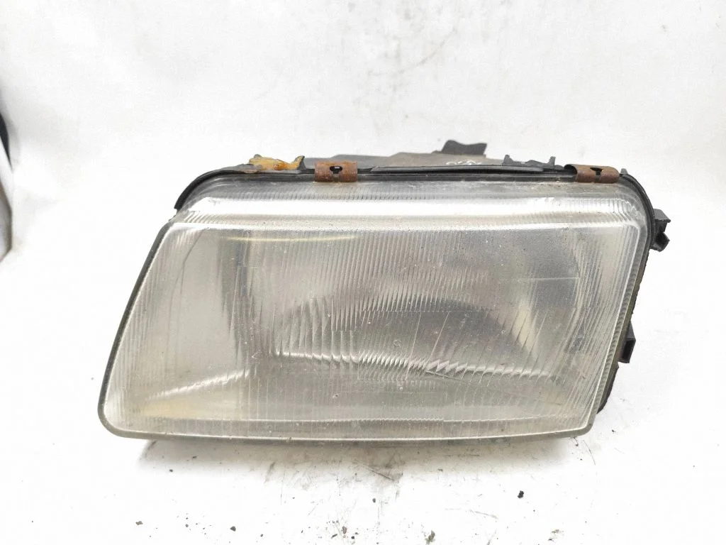Headlight/headlamp – left