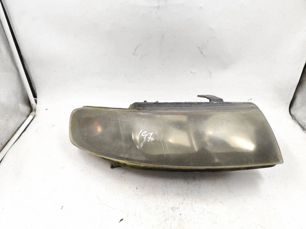 Headlight/headlamp – front right
