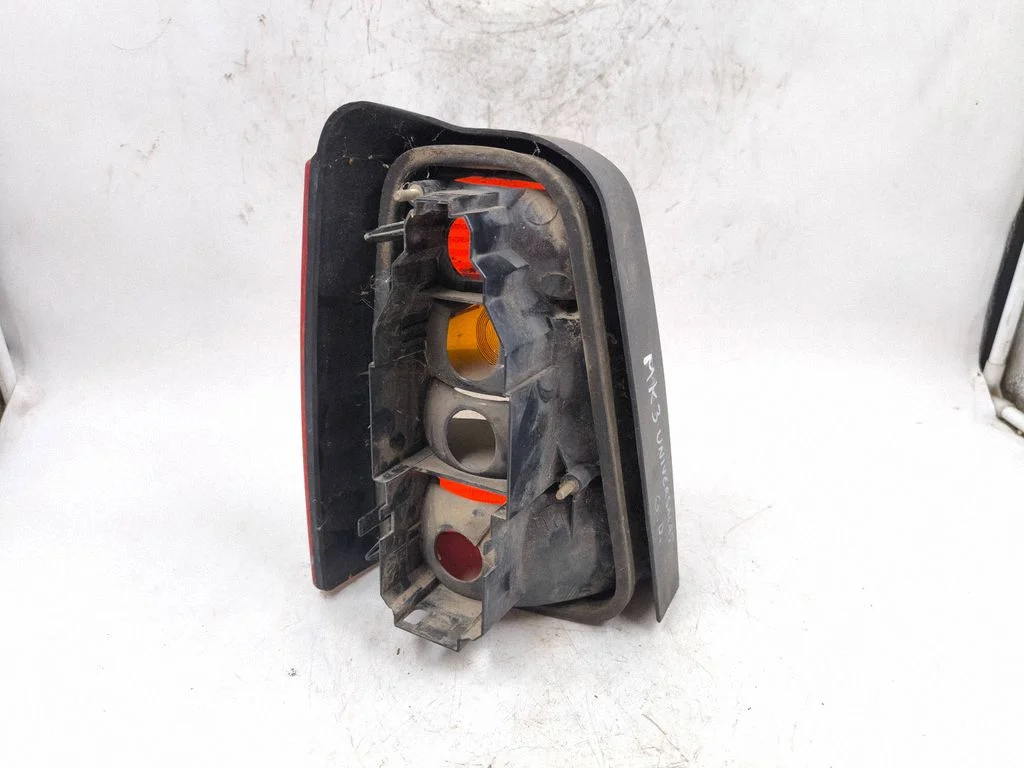 Lampa tylna w błotniku 1H9945112