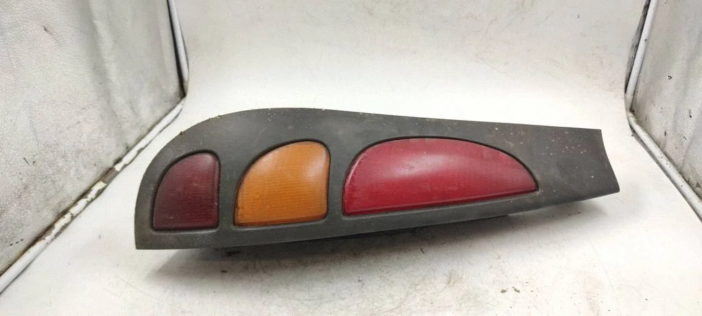 Rear/tail lights D37240748