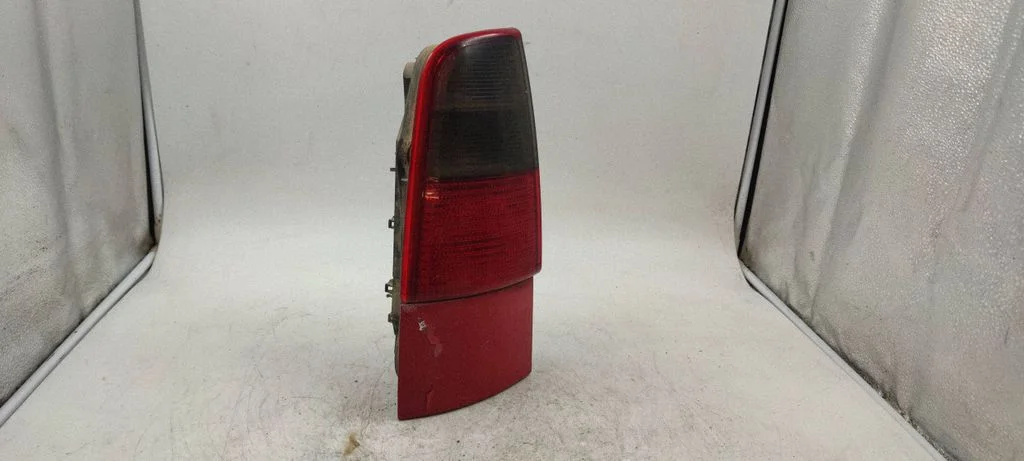 Rear/tail lights 6k0945111b