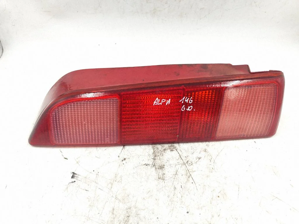 Lampa tylna w błotniku 51442