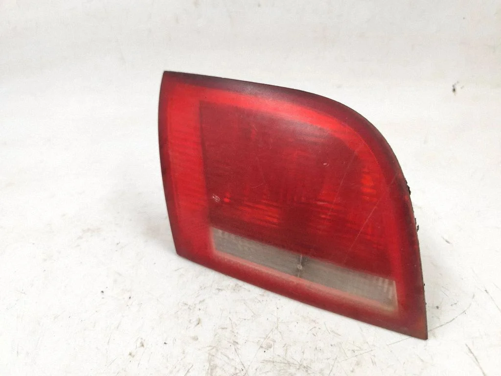 Tailgate rear/tail lights 8P4945093B