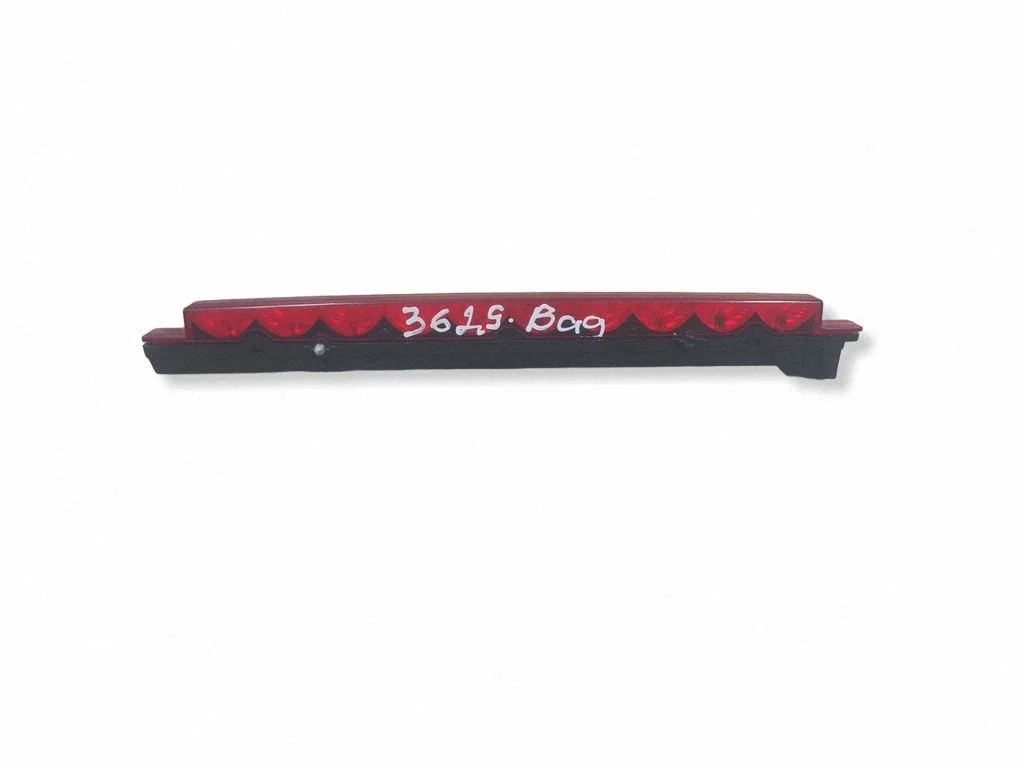 Papildu stopgaismas lukturis 8D9945097B