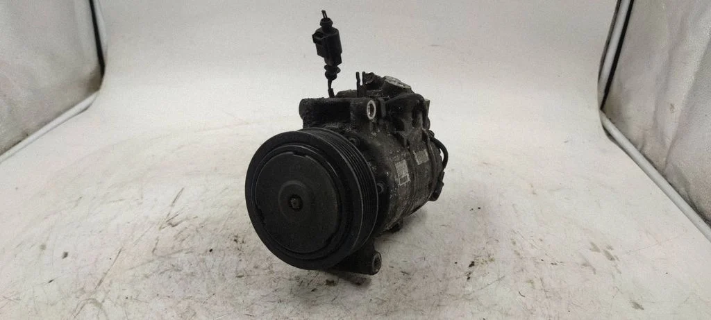 Air conditioning (A/C) compressor (pump) 8K0260805J