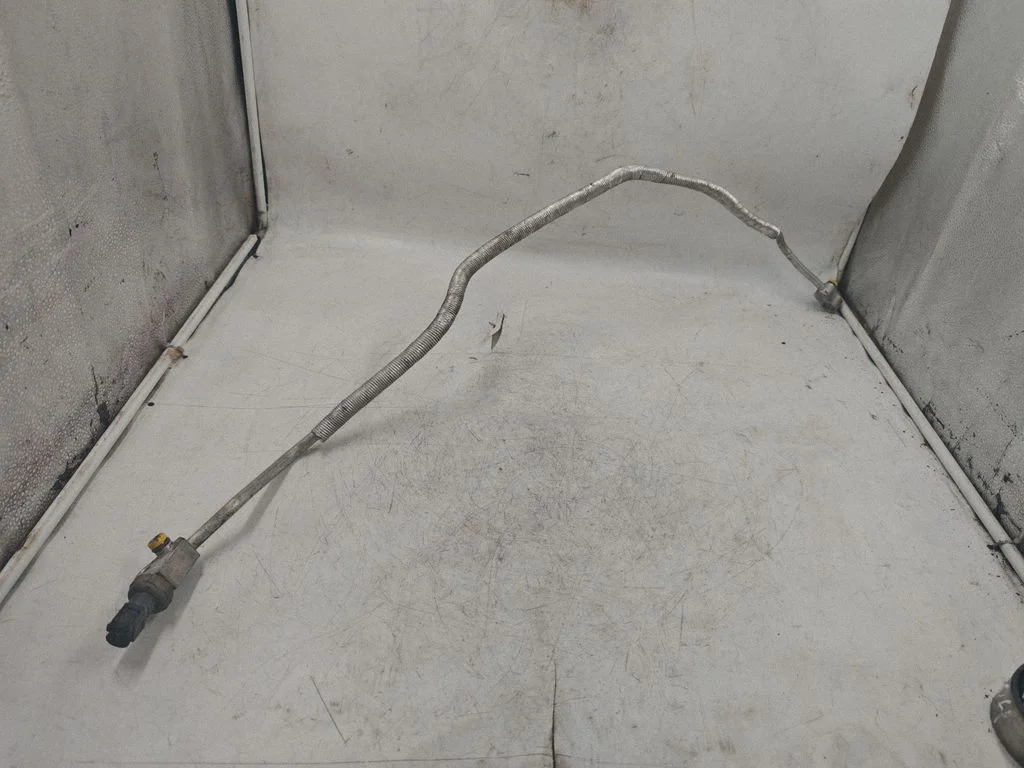 Air conditioning (A/C) pipe/hose