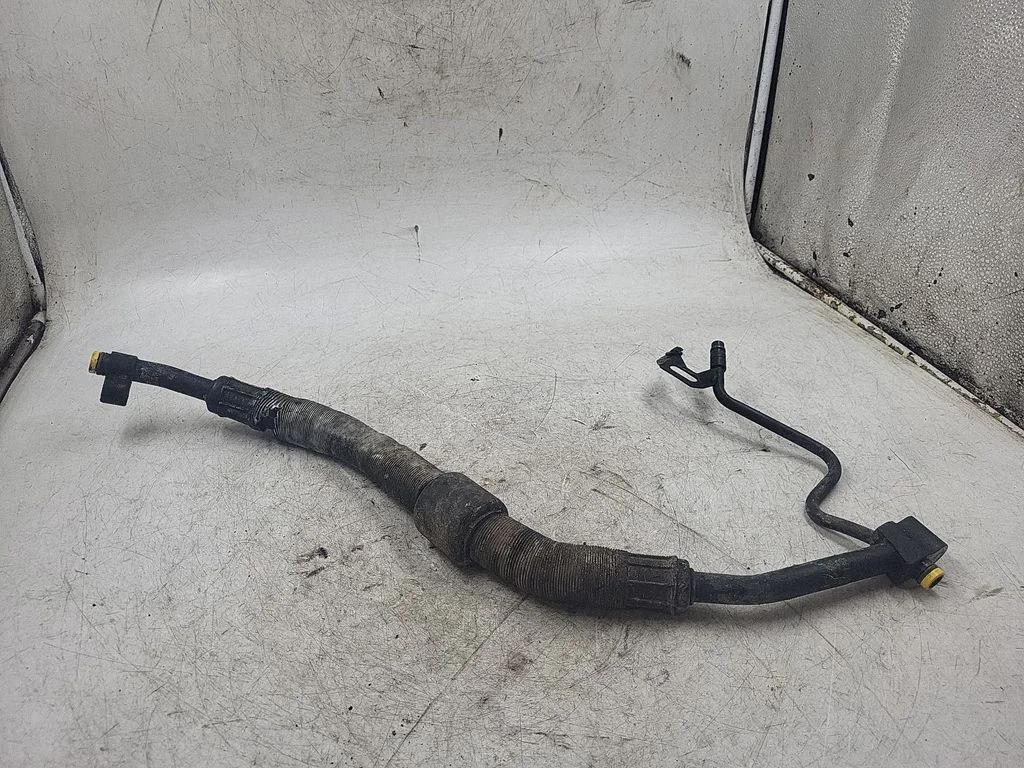Air conditioning (A/C) pipe/hose