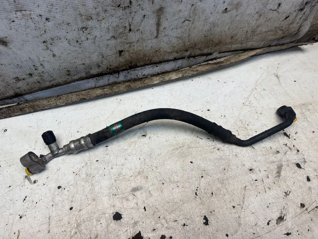 Air conditioning (A/C) pipe/hose 6905645