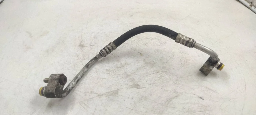 Air conditioning (A/C) pipe/hose 6904013