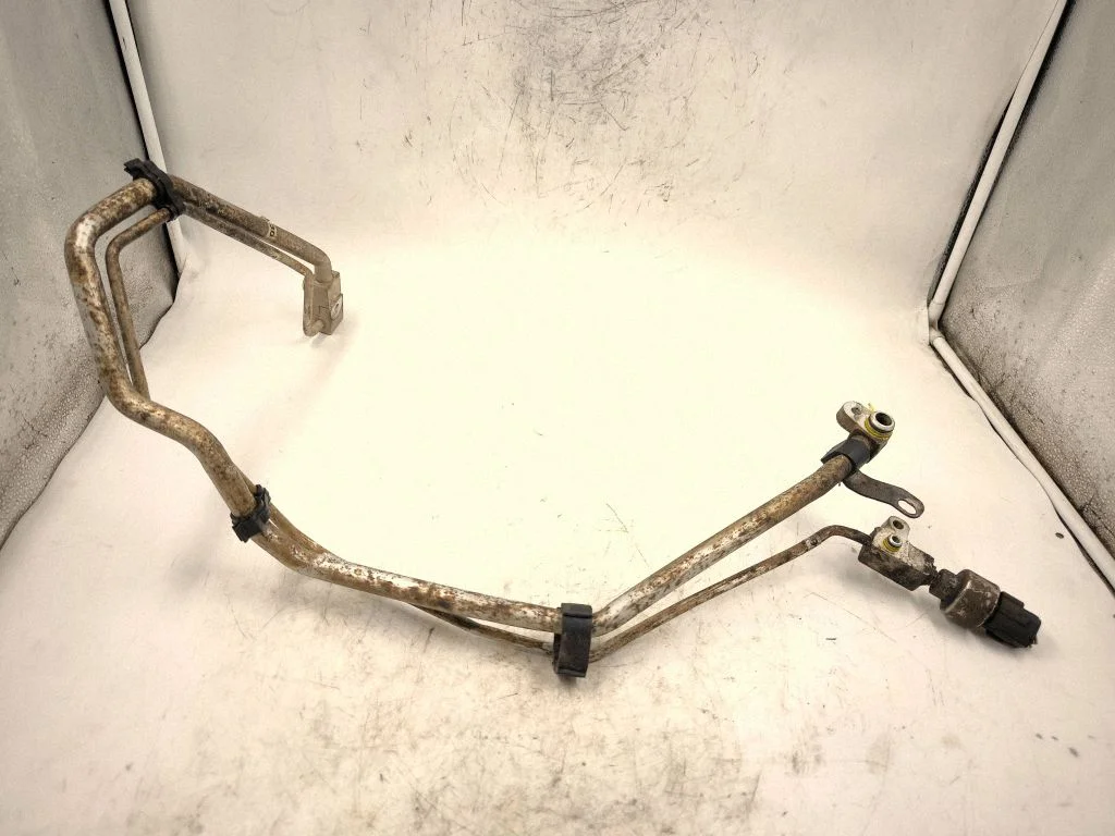 Air conditioning (A/C) pipe/hose 283000