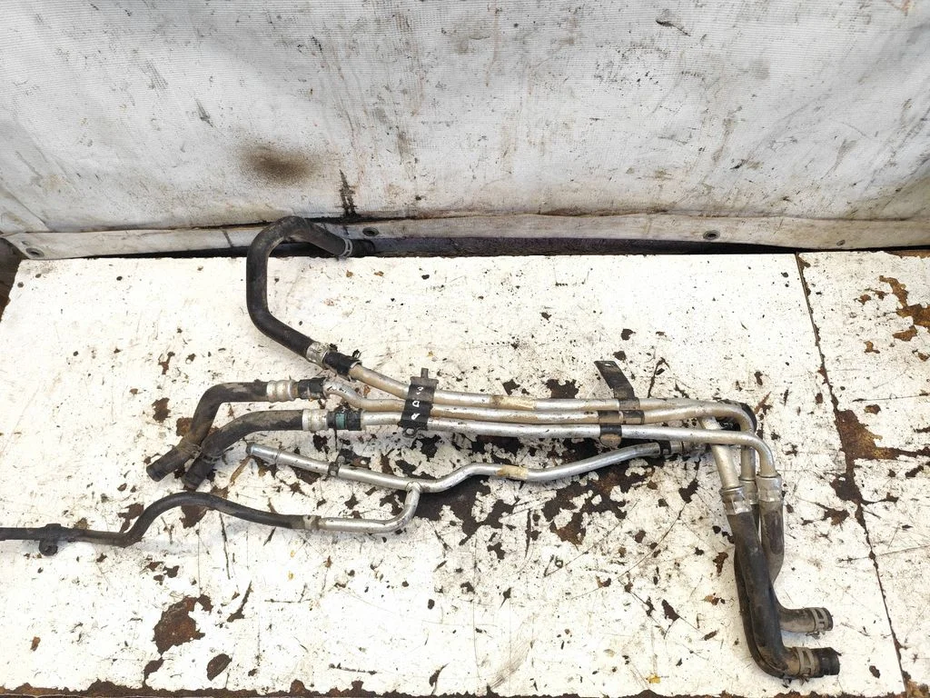 Air conditioning (A/C) pipe/hose
