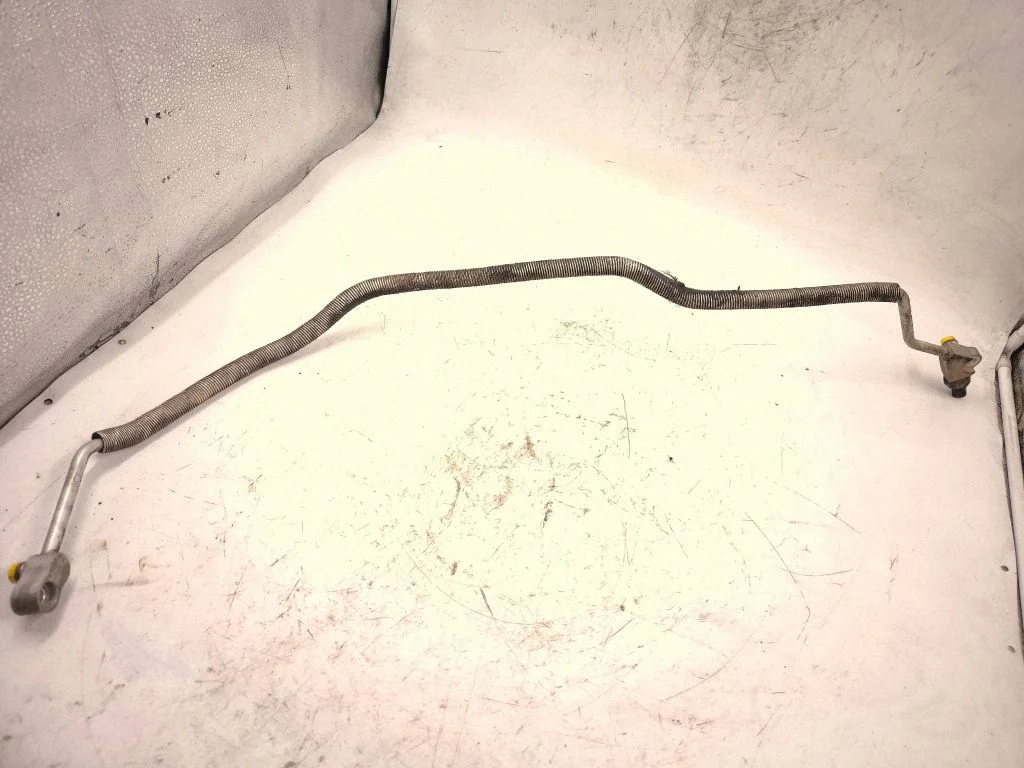 Air conditioning (A/C) pipe/hose