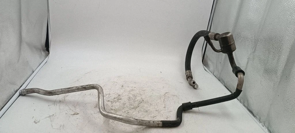 Air conditioning (A/C) pipe/hose
