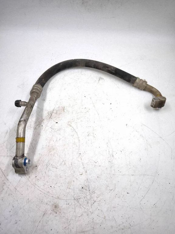 Air conditioning (A/C) pipe/hose