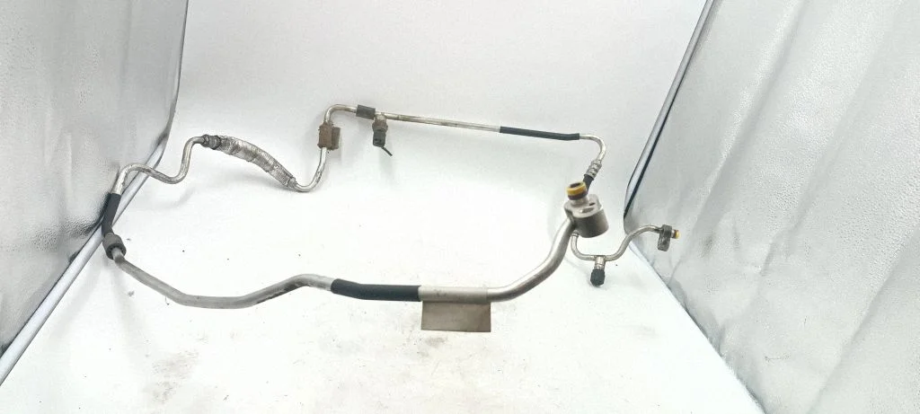 Air conditioning (A/C) pipe/hose 6952992