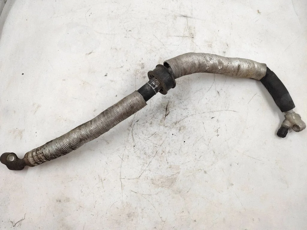 Air conditioning (A/C) pipe/hose