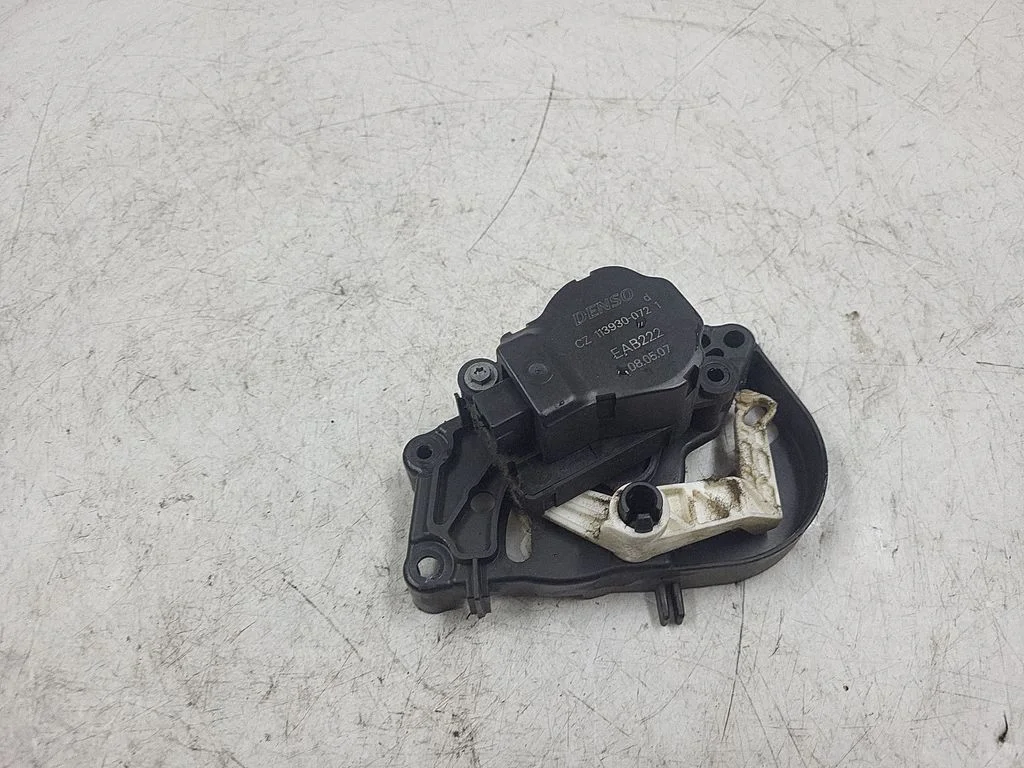 Gaisa aizvara motoriņš/aktuators 113930072
