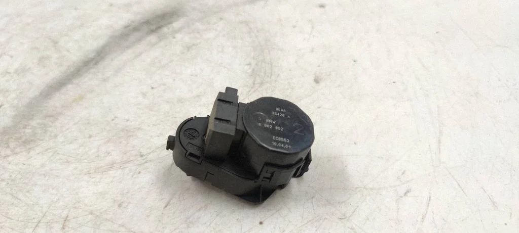 Air flap motor/actuator 6902852