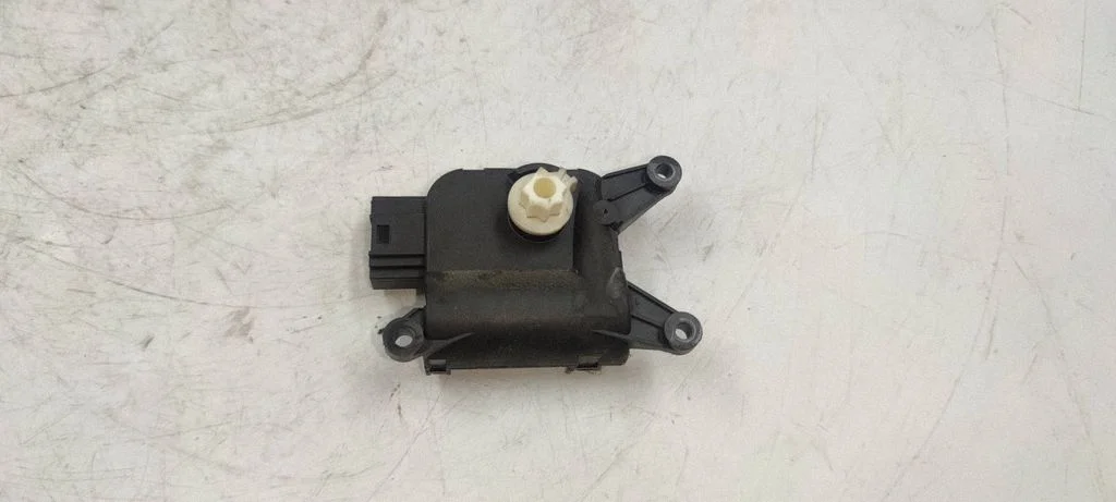 Gaisa aizvara motoriņš/aktuators 0132801345