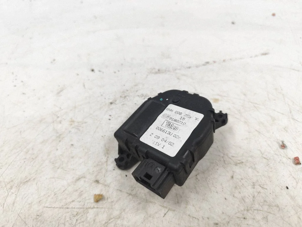 Gaisa aizvara motoriņš/aktuators 6NN00829806