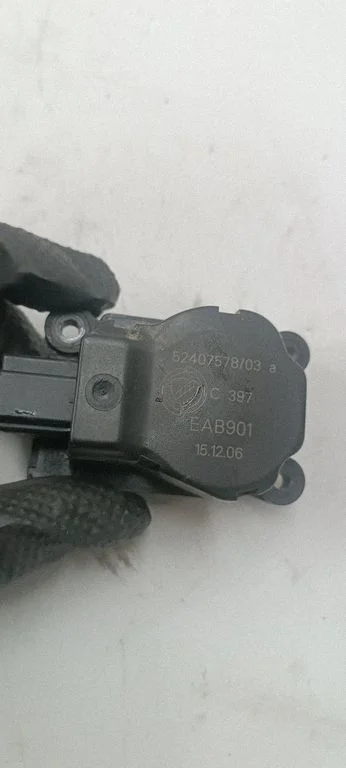Air flap motor/actuator 52407578