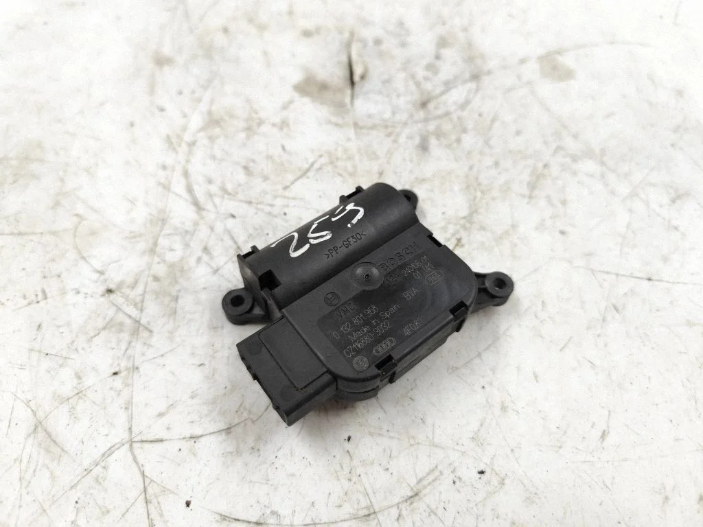 Air flap motor/actuator – Audi A6 Allroad C6 (2006-2011)