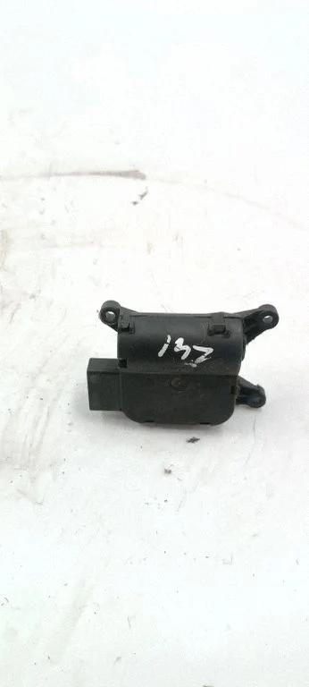 Gaisa aizvara motoriņš/aktuators 0132801305