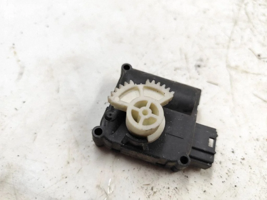 Air flap motor/actuator 4F0820511B