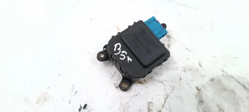 Air flap motor/actuator 8D1820511B