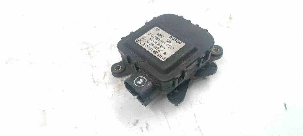 Gaisa aizvara motoriņš/aktuators 8D1820511B