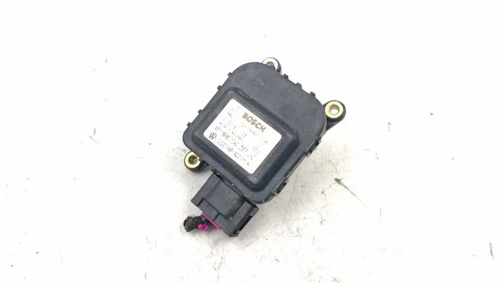 Air flap motor/actuator – Audi A6 Allroad C5 (1999-2005)