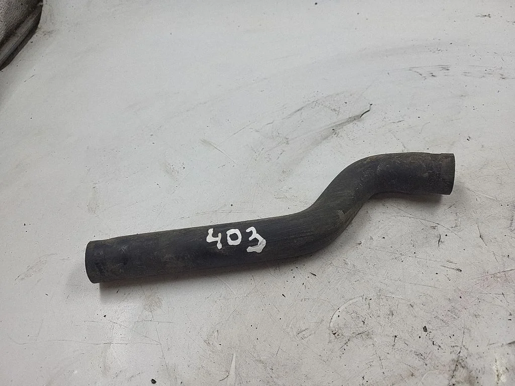 Engine coolant pipe/hose