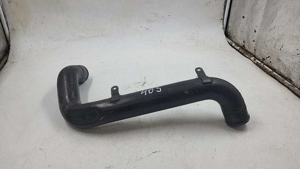 Engine coolant pipe/hose