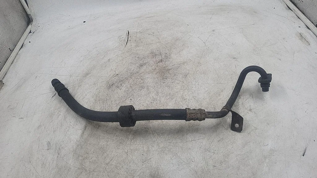Engine coolant pipe/hose