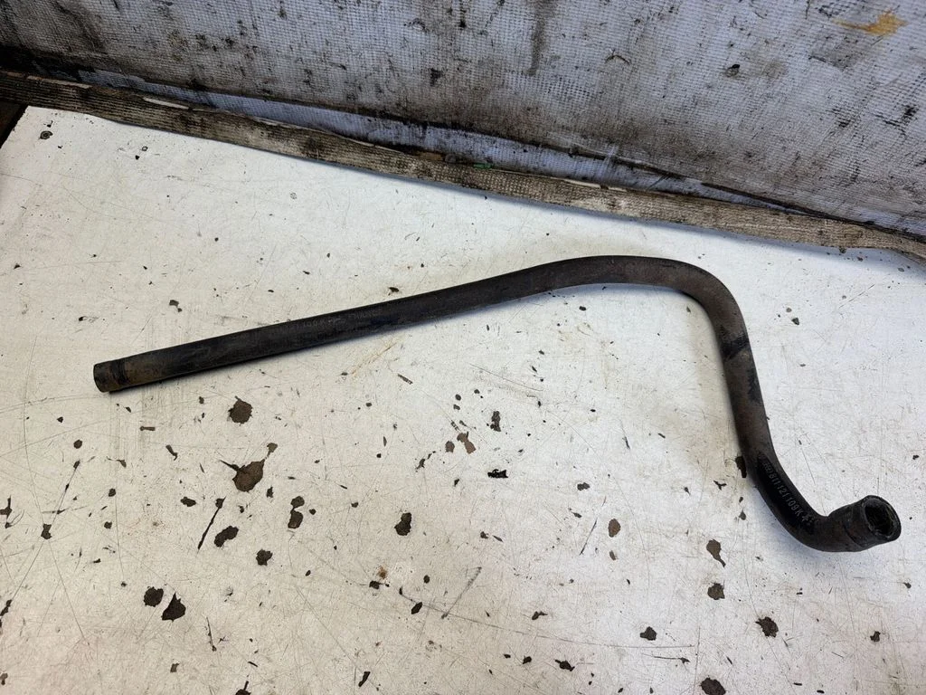Engine coolant pipe/hose 811121109K