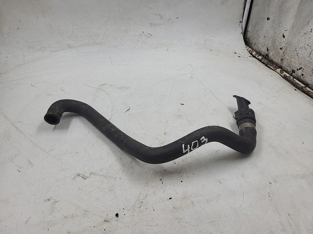 Engine coolant pipe/hose