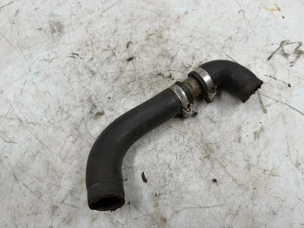 Engine coolant pipe/hose 026121053G