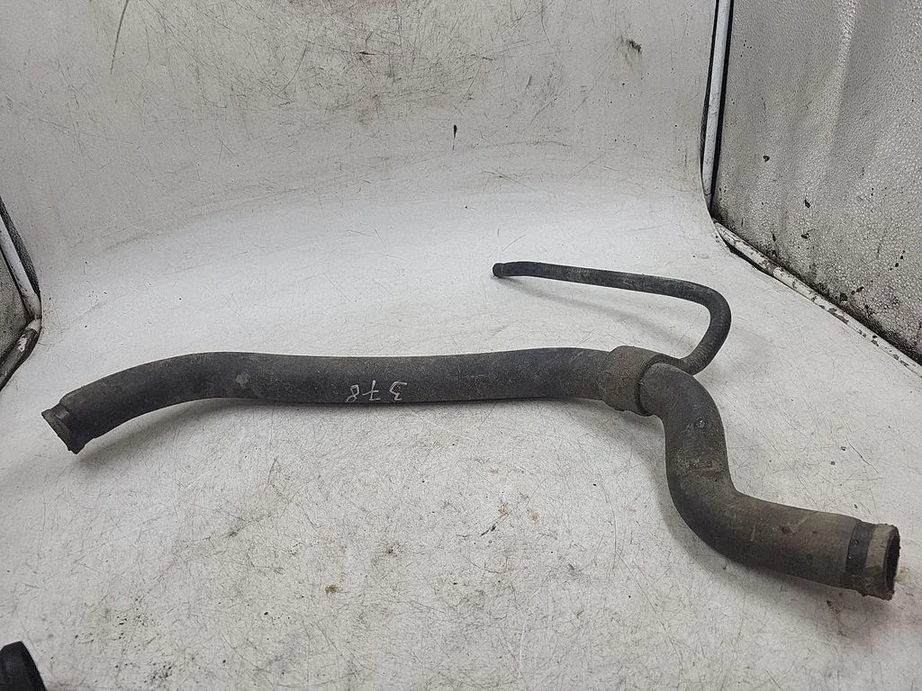 Engine coolant pipe/hose
