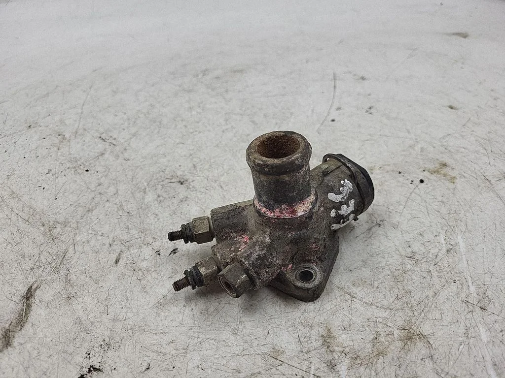 Engine coolant pipe/hose