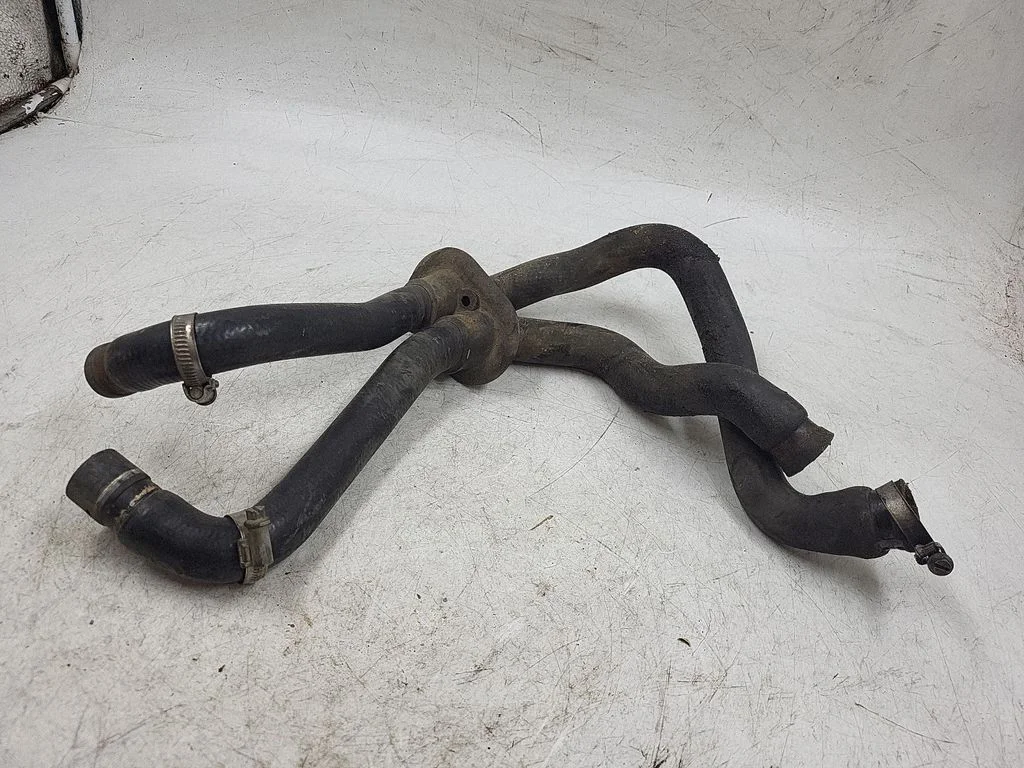 Engine coolant pipe/hose