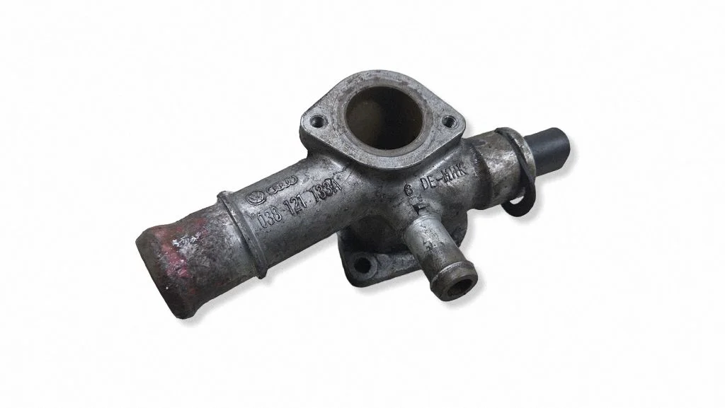 Motora dzesēšanas caurule (-es)/šļūtene (-es) 038121133A