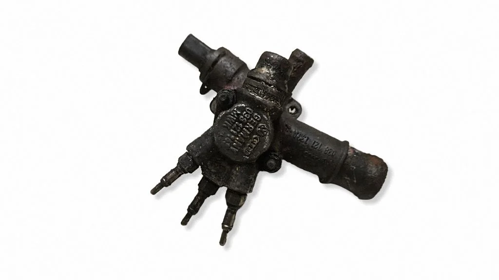 Engine coolant pipe/hose 038121133A