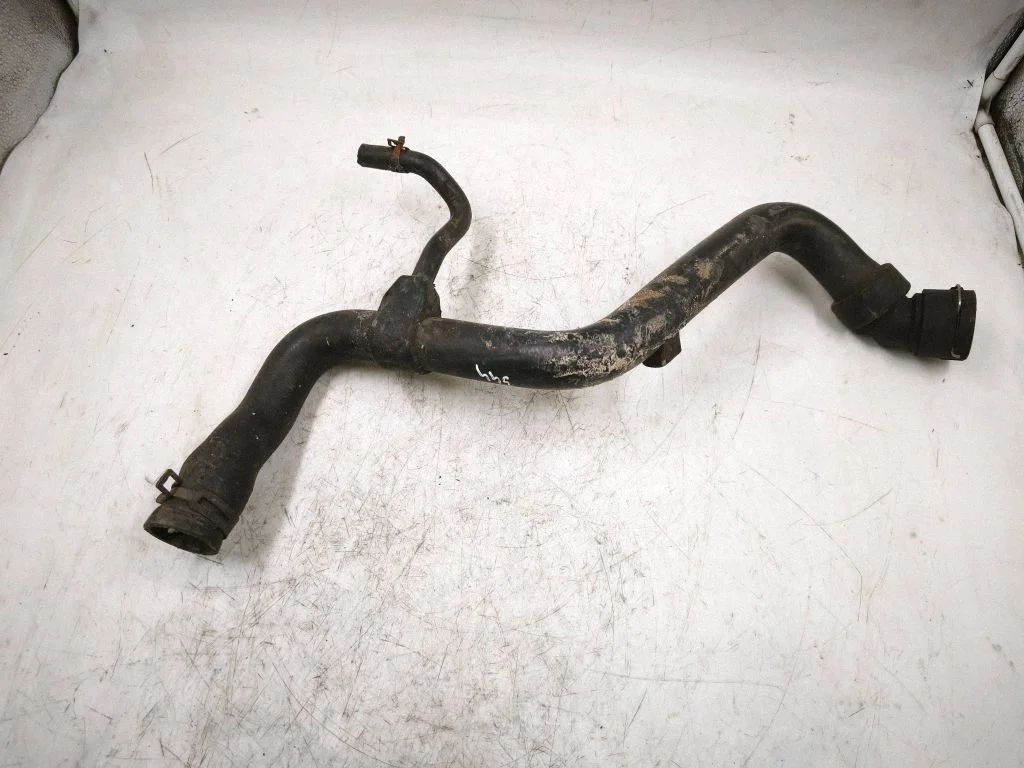 Engine coolant pipe/hose 8D0121101J