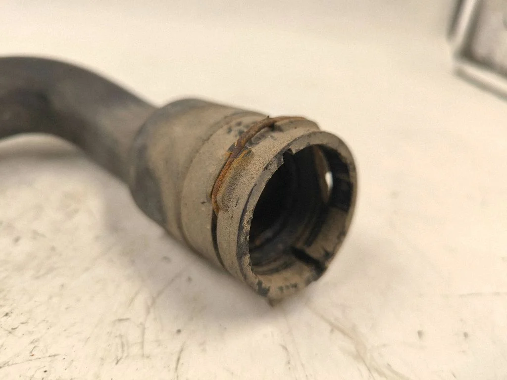Engine coolant pipe/hose 8D0121101K