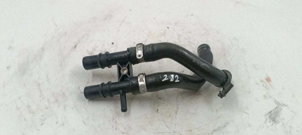 Engine coolant pipe/hose