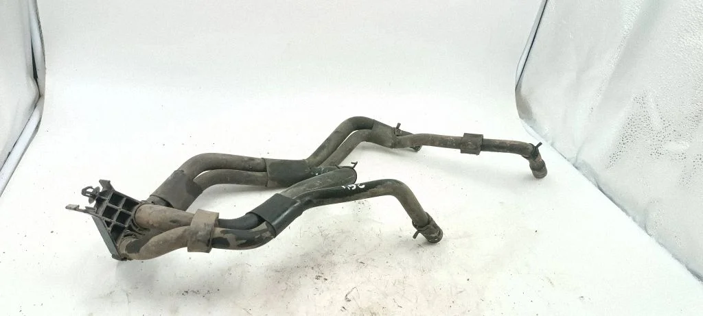 Engine coolant pipe/hose