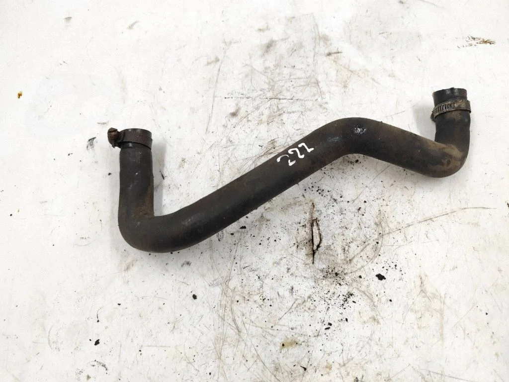 Variklio aušinimo vamzdelis (-ai)/ žarna (-os)