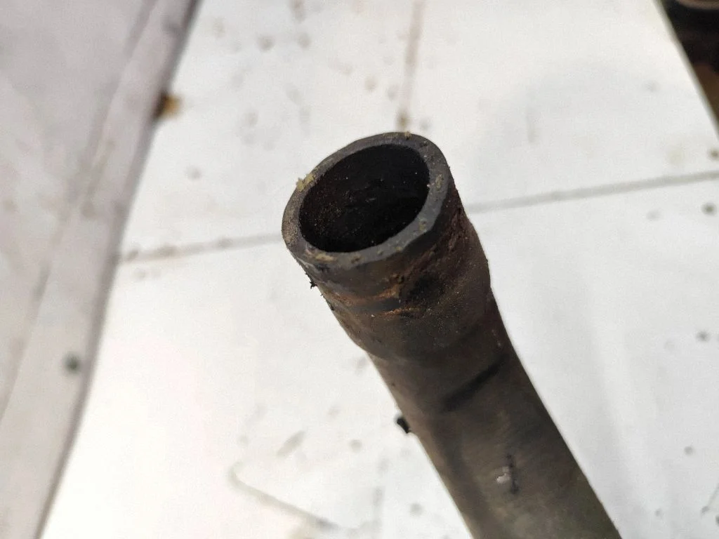 Engine coolant pipe/hose 037121619